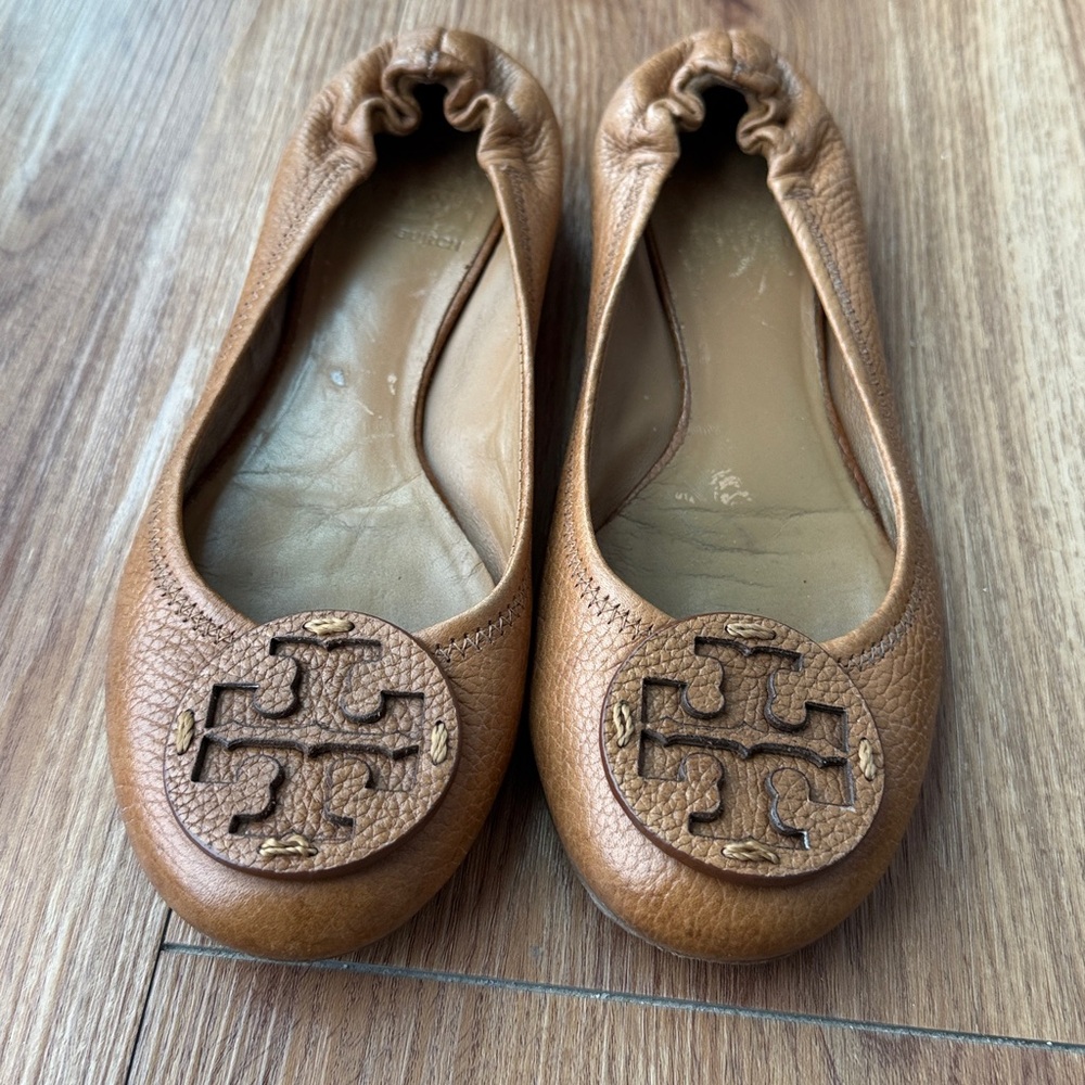 Tory Burch Reva Pebbled Tan Leather Ballet Flats